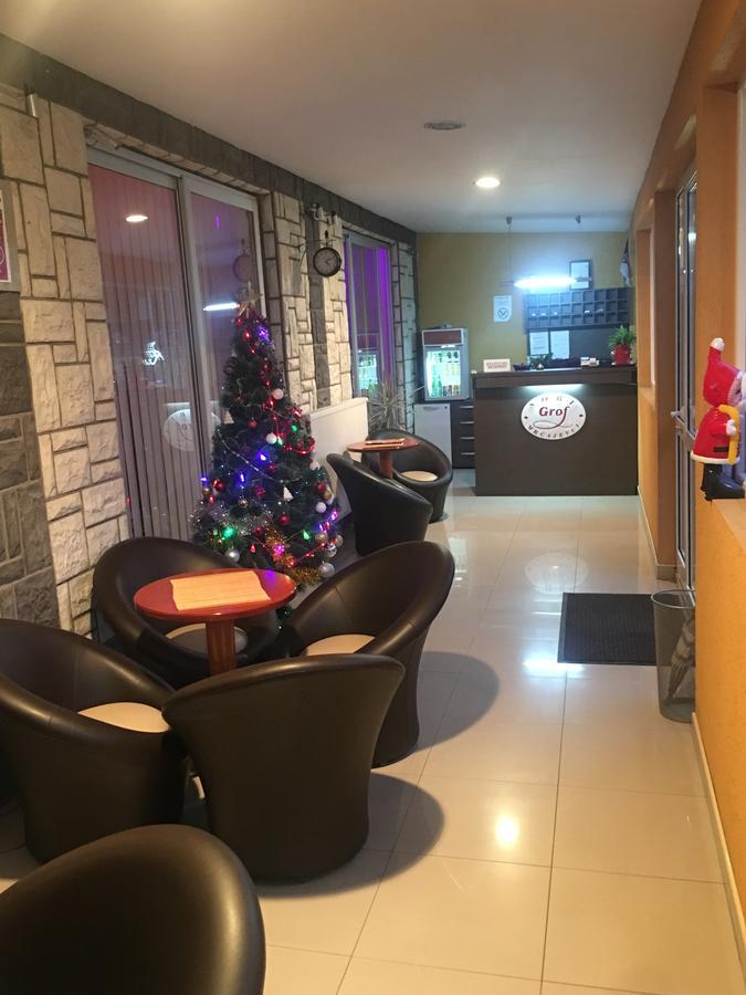 Hostel Grof Mrcajevci Екстериор снимка