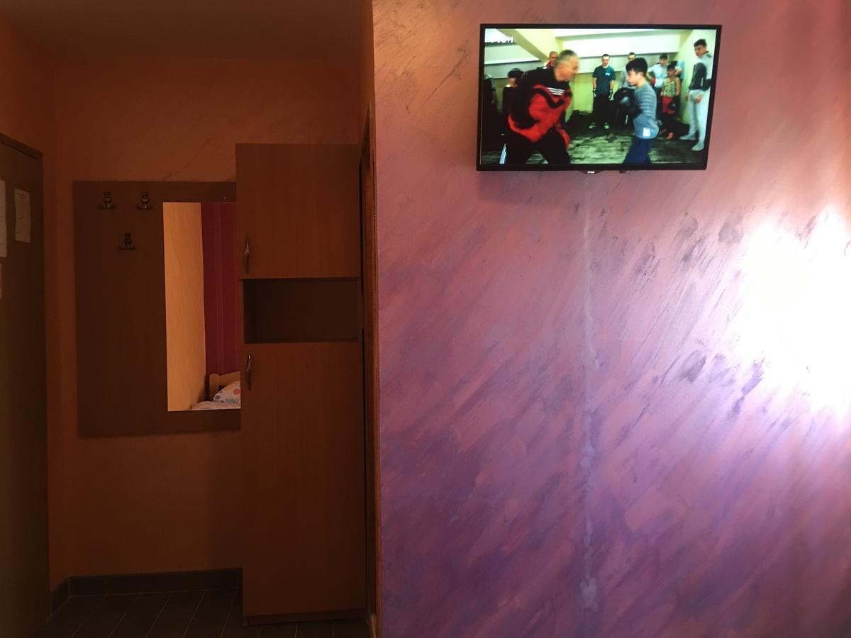 Hostel Grof Mrcajevci Екстериор снимка