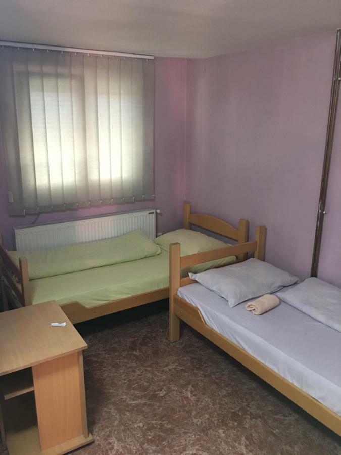 Hostel Grof Mrcajevci Екстериор снимка