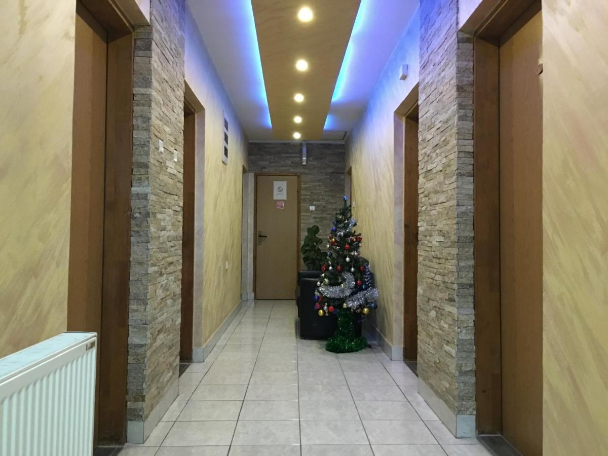 Hostel Grof Mrcajevci Екстериор снимка